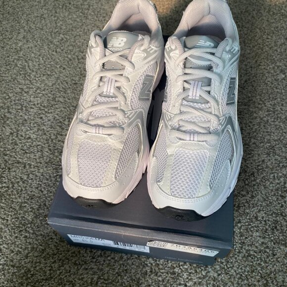 New Balance 530 - Picture 1 of 2